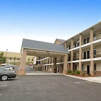 Garden Inn Union City - Union City, GA