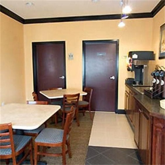 Garden Inn Union City - Union City, GA