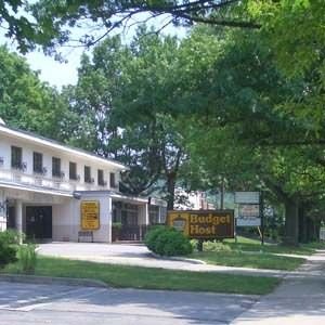Budget Host-Town Ctr Motel