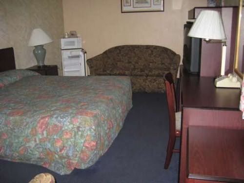 Budget Host-Town Ctr Motel - Cincinnati, OH