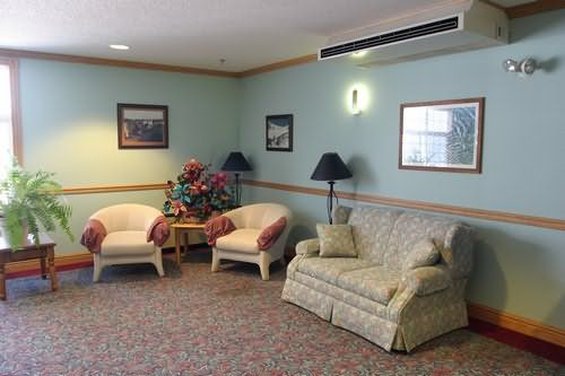 Cabot Motor Inn & Restaurant - Lancaster, NH