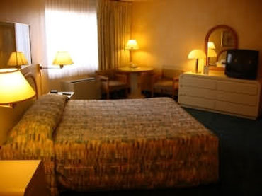 Ocean Gateway Inn - Santa Paula, CA