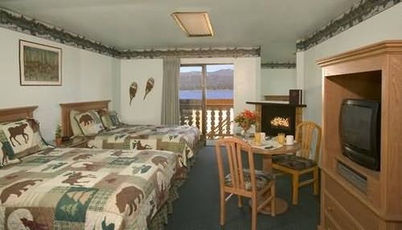 Big Bear Lake Front Lodge - Big Bear Lake, CA