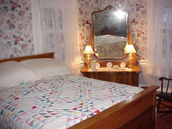 Open Hearth Inn - Ellsworth, ME