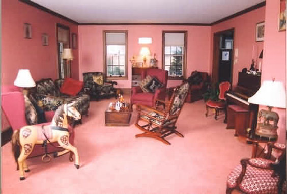 Hanover House Bed & Breakfast - Newark, OH