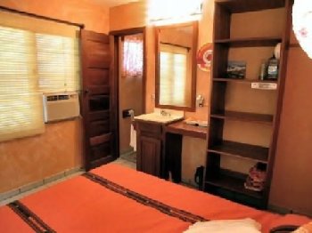 Changes In Latitudes Bed & Breakfast - Room