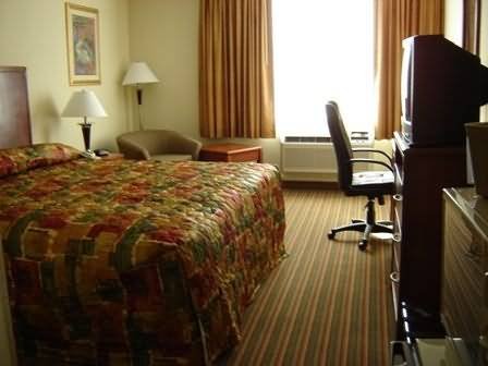 BEST WESTERN Airport Plaza Inn & Conference Center - Bridgeton, MO