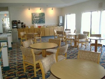 Americas Best Value Inn - Fort Atkinson, WI