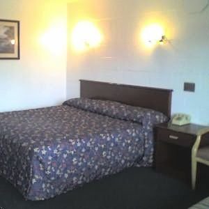 Budget Host Inn Hazelwood - Hazelwood, MO