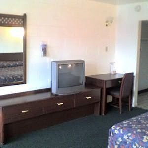 Budget Host Inn Hazelwood - Hazelwood, MO