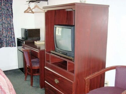 Economy Inn Seaside - Seaside, CA
