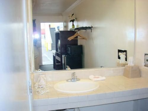 Economy Inn Seaside - Seaside, CA