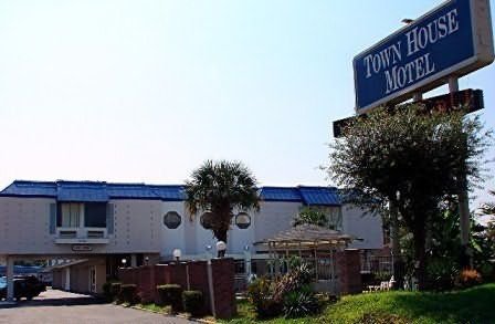 Town House Motel - Airport