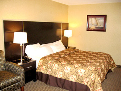 COMFORT SUITES - Fall River, MA