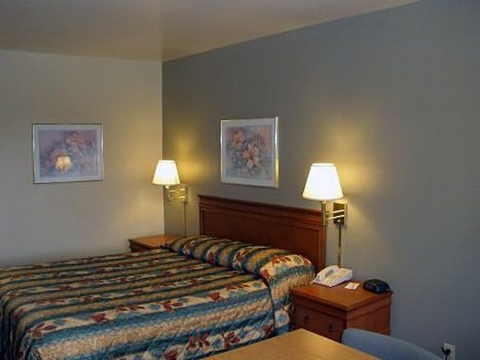 Gilroy Inn - Gilroy, CA