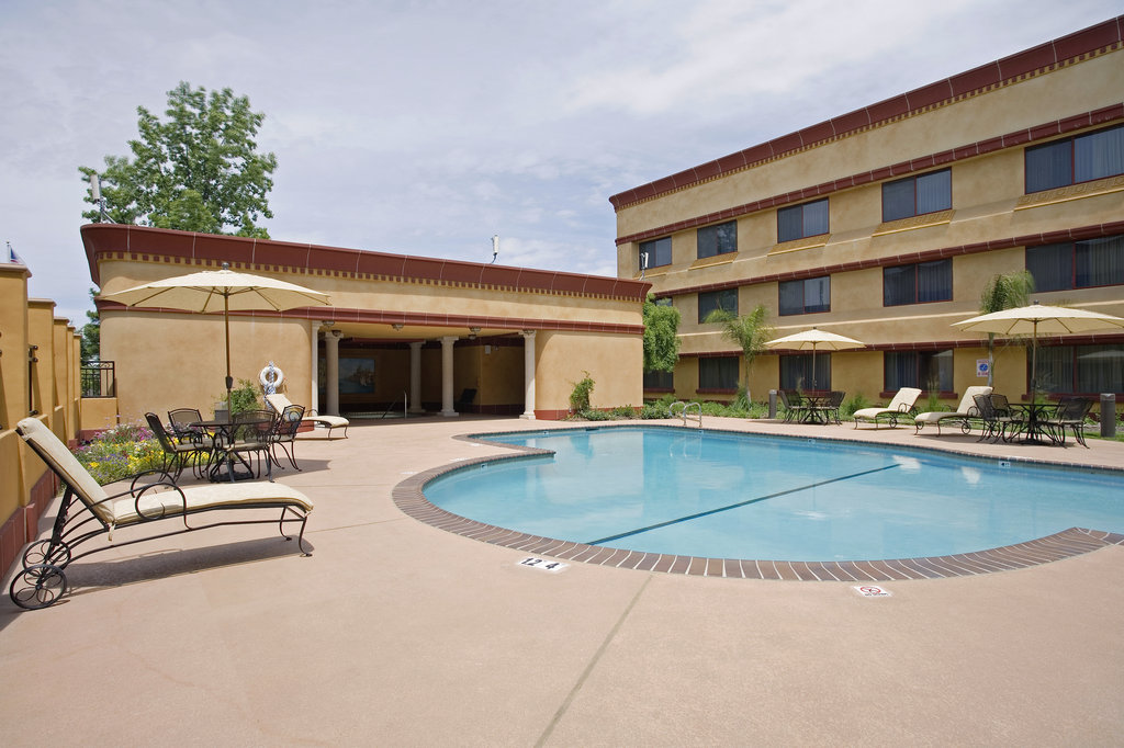 Holiday Inn SACRAMENTO RANCHO CORDOVA - Tap to explore photos