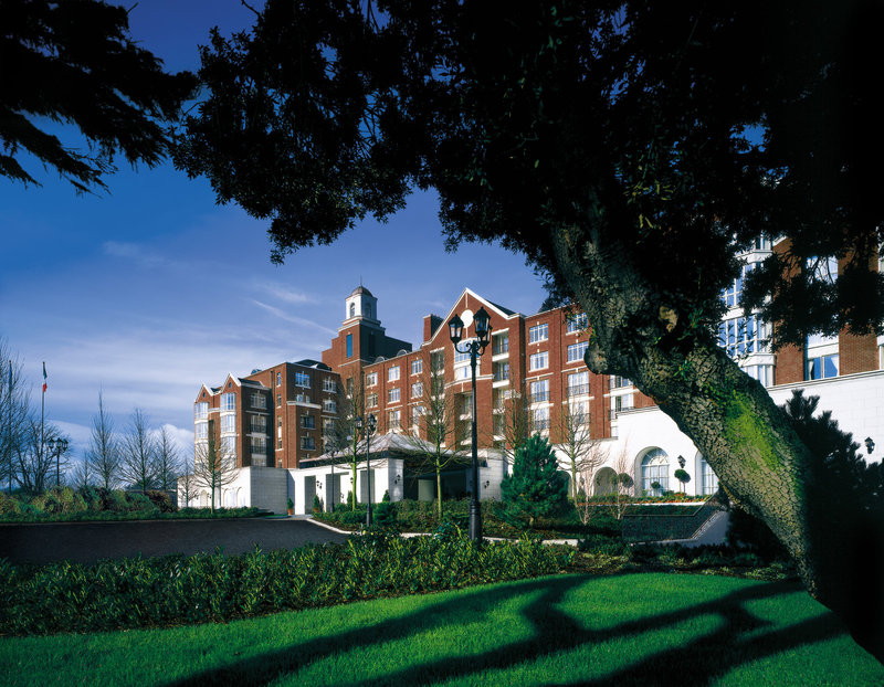 Four Seasons Dublin | Simmonscourt Road, Dublin, 4 | +353 1 665 4000