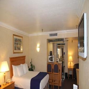 Hotel Tempe/Phoenix Airport Innsuites Hotel & Suites - Tempe, AZ