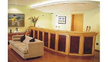 London Class & Comfort Suites - Lobby