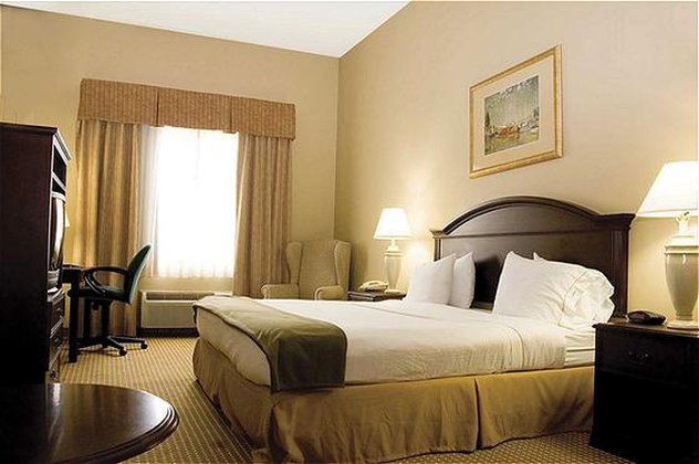 Holiday Inn Express & Suites COCOA - Cocoa, FL