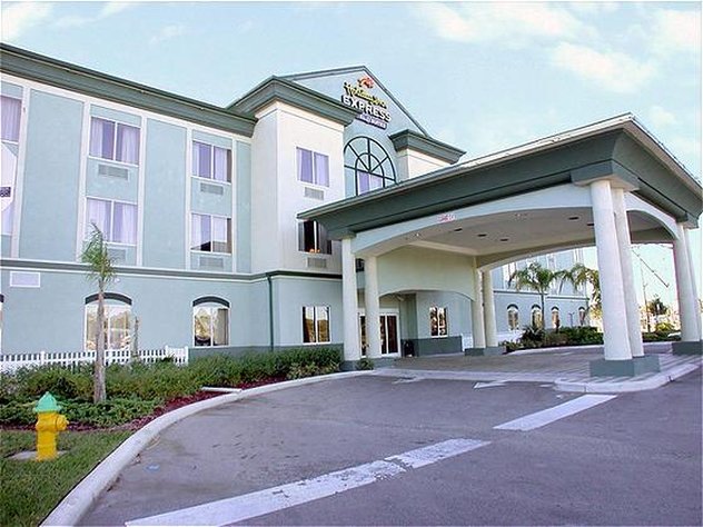 Holiday Inn Express & Suites COCOA - Cocoa, FL