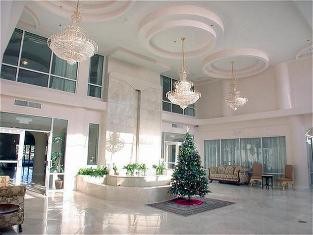 Holiday Inn Express & Suites COCOA - Cocoa, FL