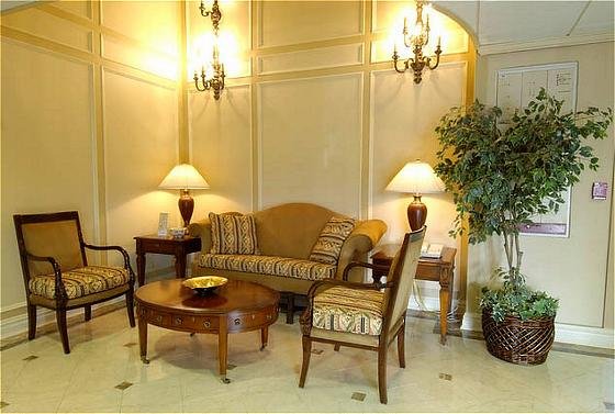 Rockville Center Inn - Lynbrook, NY