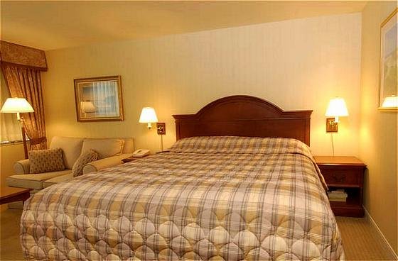 Rockville Center Inn - Lynbrook, NY