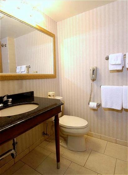 Rockville Center Inn - Lynbrook, NY