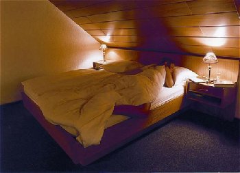 London Class & Comfort Suites - Room