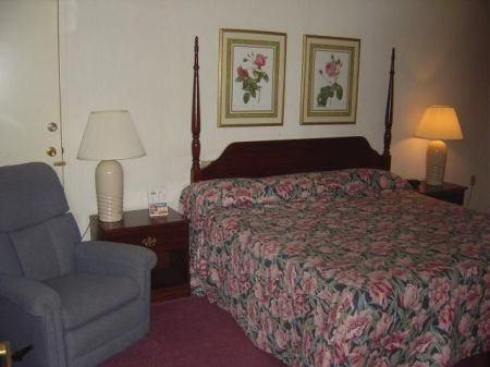 Americas Best Value Inn - Findlay, OH