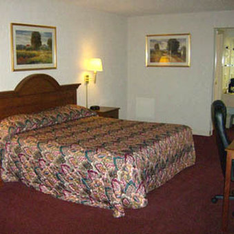 Harrisonville Inn And Suites - Harrisonville, MO