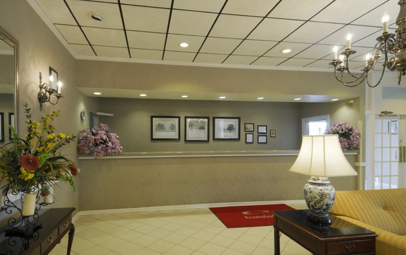 Econo Lodge Near Fort Stewart - Hinesville, GA