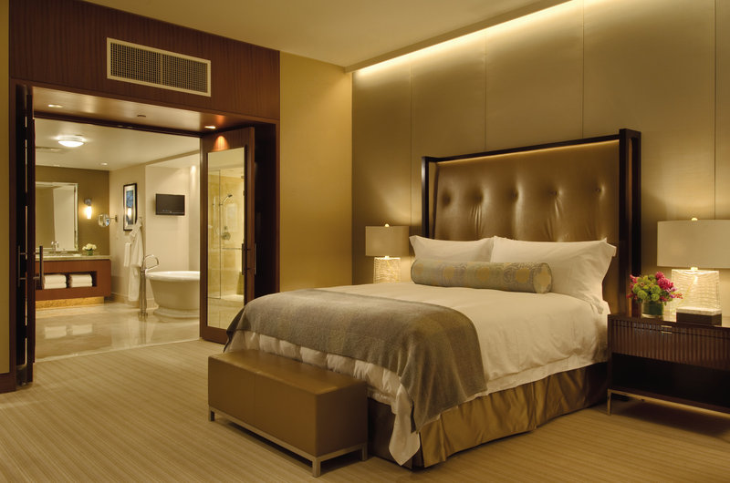 Four Seasons-St Louis