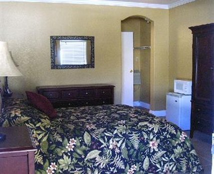 Tarpon Inn - Tarpon Springs, FL