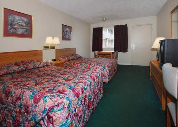 Econo Lodge - Nitro, WV