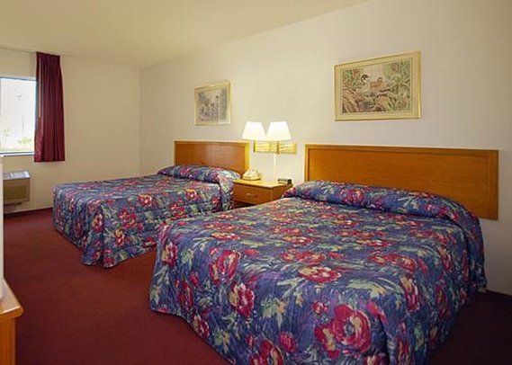 Budget Host Inn & Suites - Onamia, MN