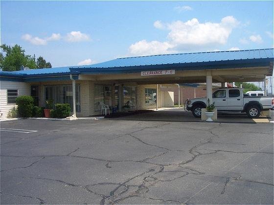 Relax Inn-Benton - Benton, AR