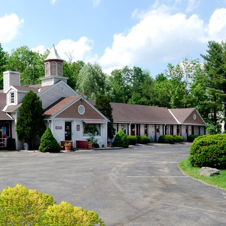 Lenox Inn - Lenox, MA