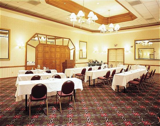 Cherry Valley Lodge - Newark, OH