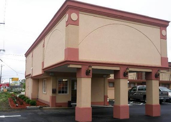 Rodeway Inn - Greensburg, PA