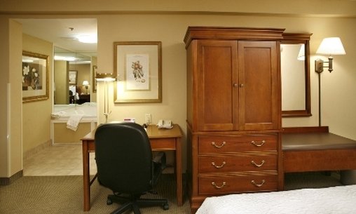 Hampton Inn Hartford Airport - Windsor, CT