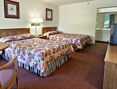 Country Hearth Inn - Gainesville, GA