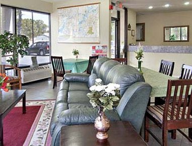 Country Hearth Inn - Gainesville, GA