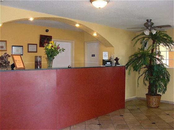 Amber Sky Motel - Uvalde, TX