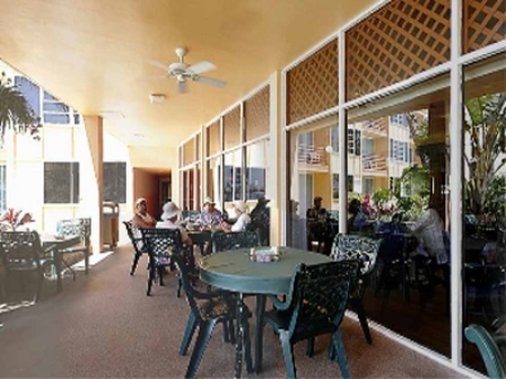 Dolphin Beach Resort - St. Petersburg, FL