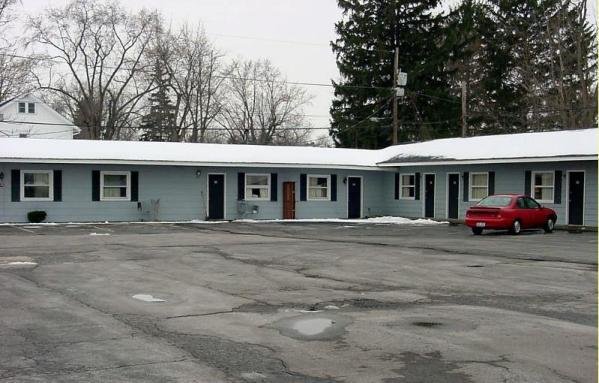 Double A Motel - Fremont, OH