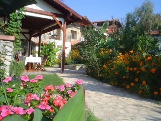 Hotel Villa Monte | Cirali, Kemer, Antalya 07980 /CIRALI | +90 242 825 72 25