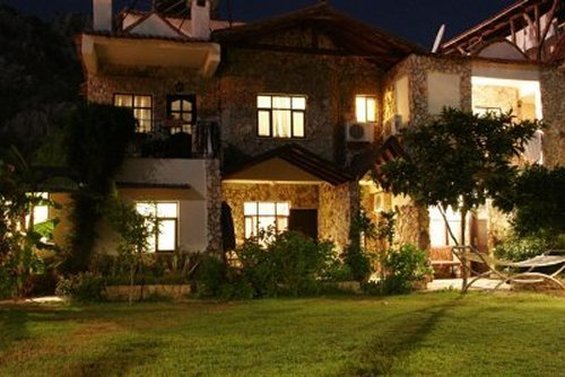 Hotel Villa Monte | Cirali, Kemer, Antalya 07980 /CIRALI | +90 242 825 72 25
