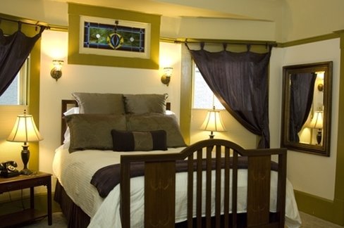 Amber House Bed & Breakfast - Sacramento, CA